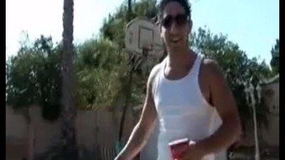 Волосатая молодая