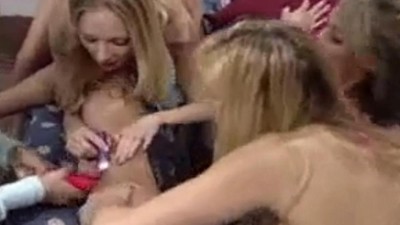 Табака девушки