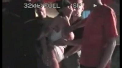 Трахает первый раз