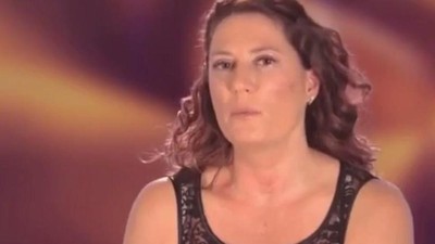 Пробует секс