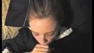 Пробует большой член