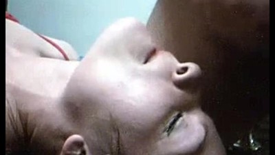 Подруги на срали в рот девушке