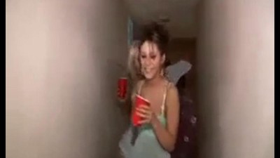 Японки в национальных костюмах