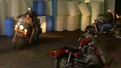 В душе мама и син