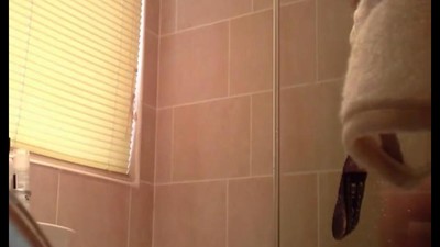 Скрытая камера снимает