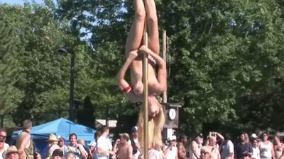 Танцуют сексуально