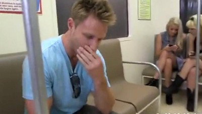 Секс в электричке