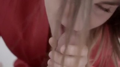 Член красного цвета